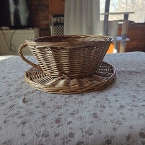 Wicker Teacup and Saucer Basket